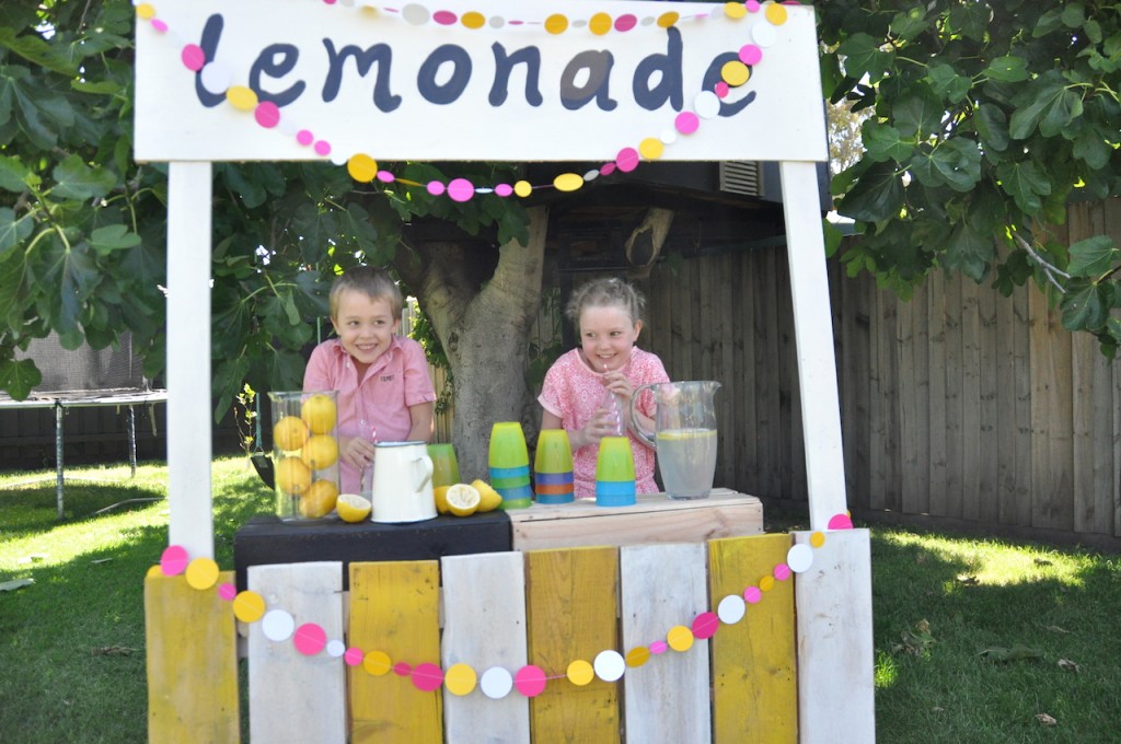 Easy homemade lemonade and lemonade stand